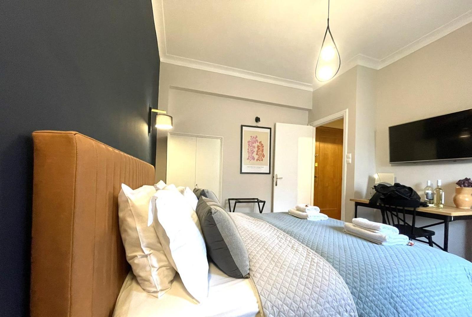 At Premium Syntagma Location - Experience 2 *